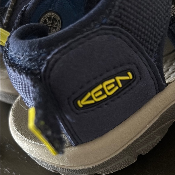 Keen Kids Newport Boundless Sandals, Size 2 - Picture 3 of 4